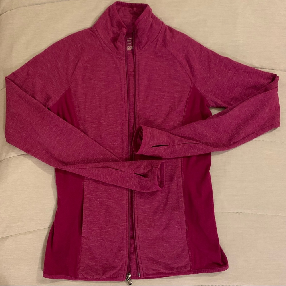 Like new Tek Gear magenta zipup jacket w/thumb holes, size XS - Picture 1 of 6